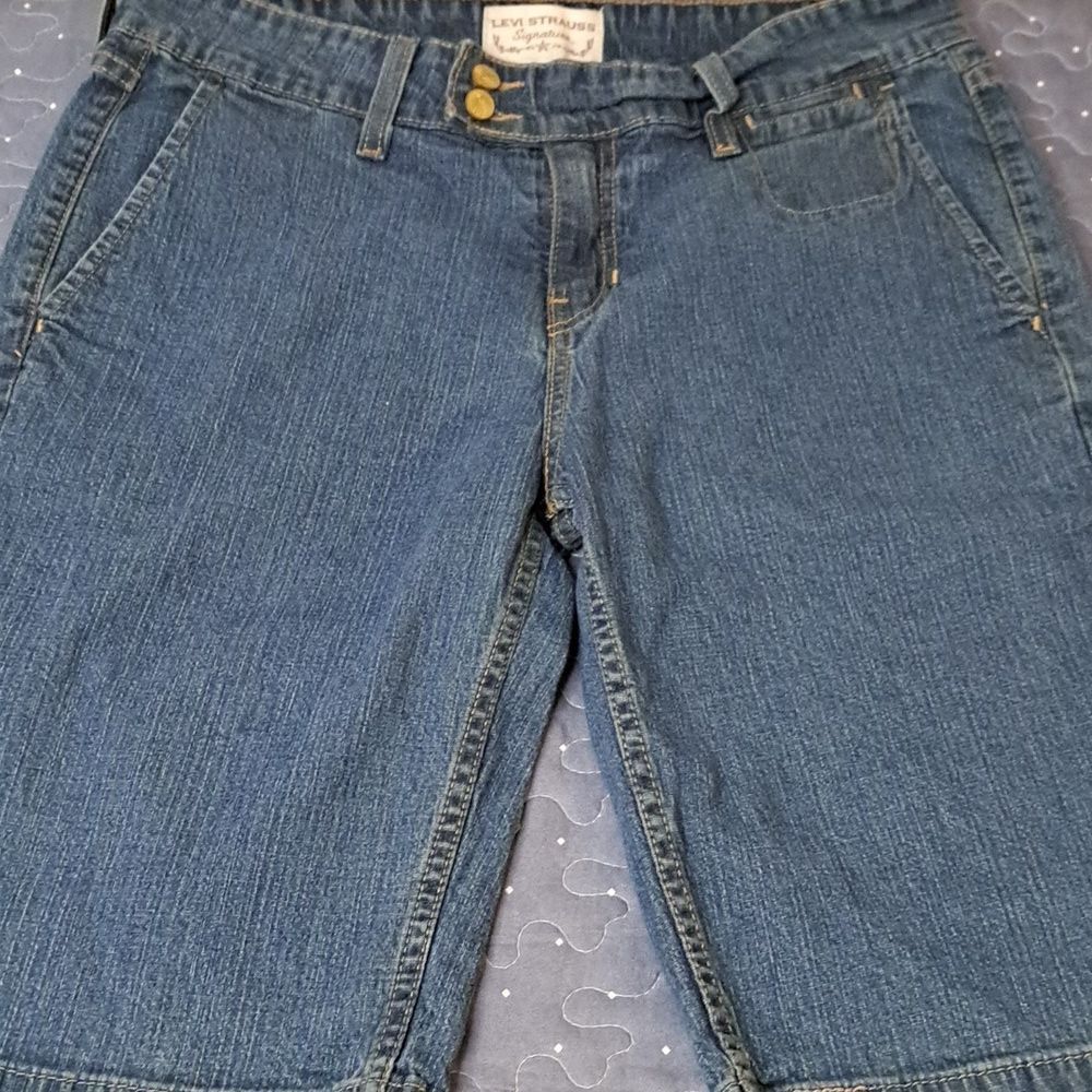 Levi Strauss bermuda jean shorts size 12